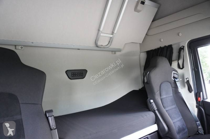 Влекач Iveco