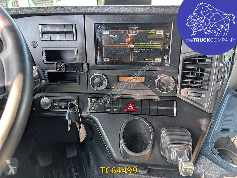جرار Mercedes 1845