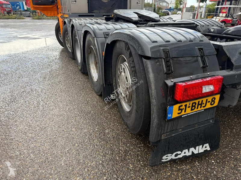 جرار Scania 490 10X4 EUO 6