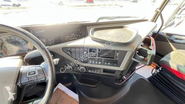 جرار Volvo
