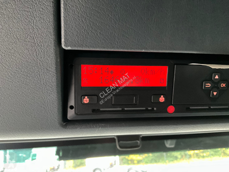 جرار MAN 35.500 8x4 HMF 95 Tonmeter laadkraan...