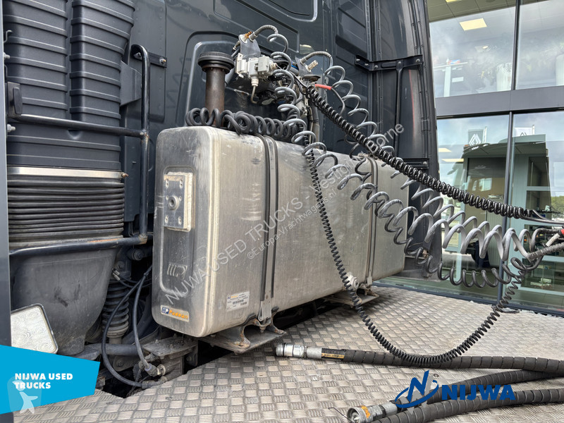 جرار Volvo 750 6x2/4 i.c.m. KWB P3 oplegger met...