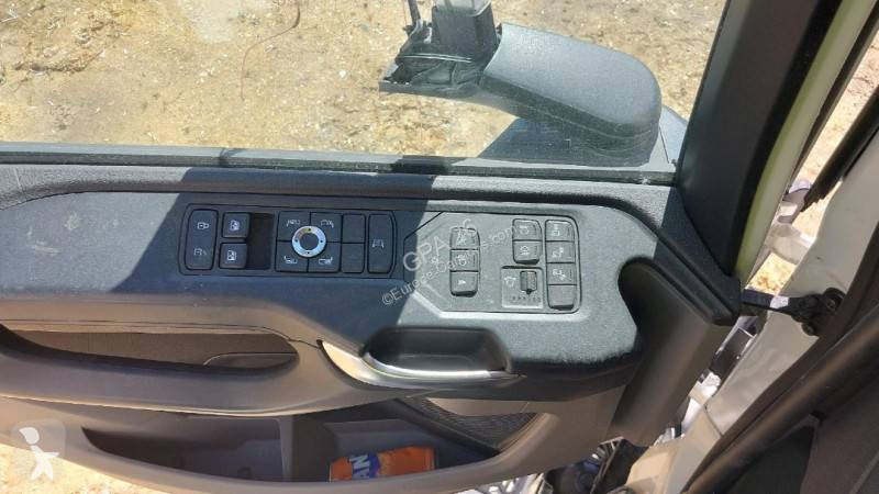 جرار Scania