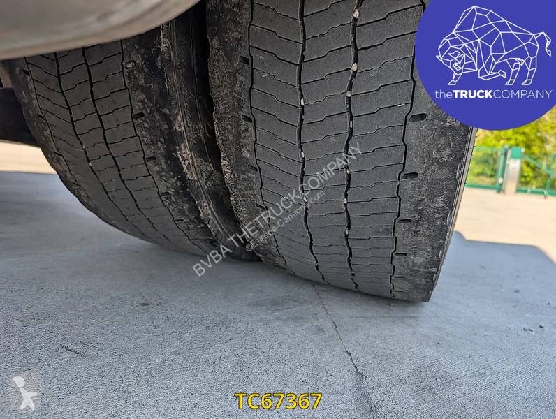 جرار Volvo 500