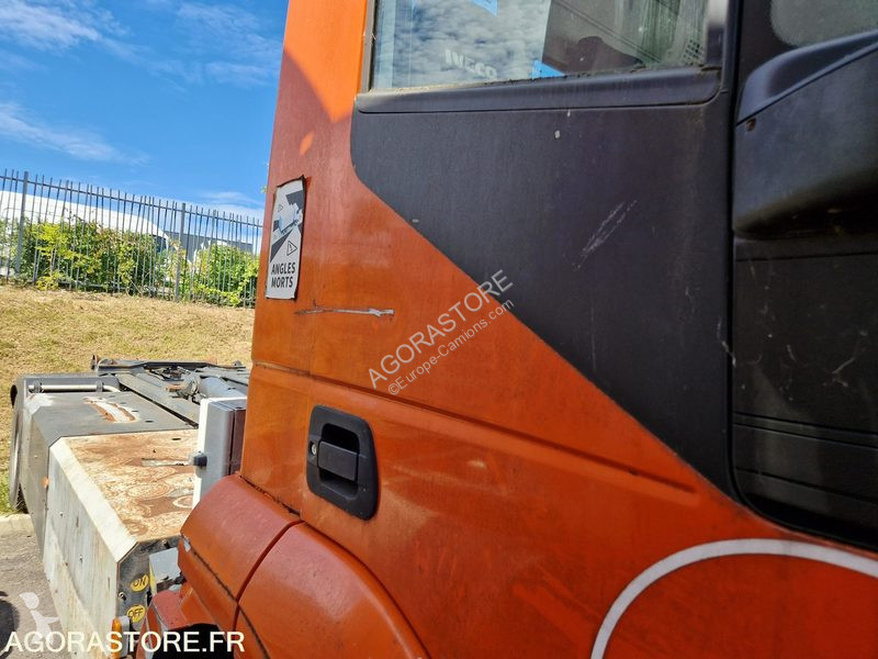 شاحنة Iveco 190S33