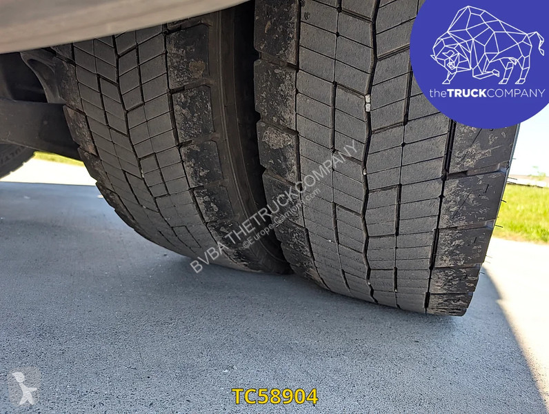 جرار Volvo 500