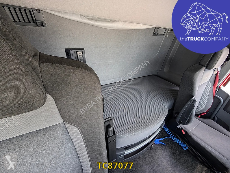 جرار Renault T 520