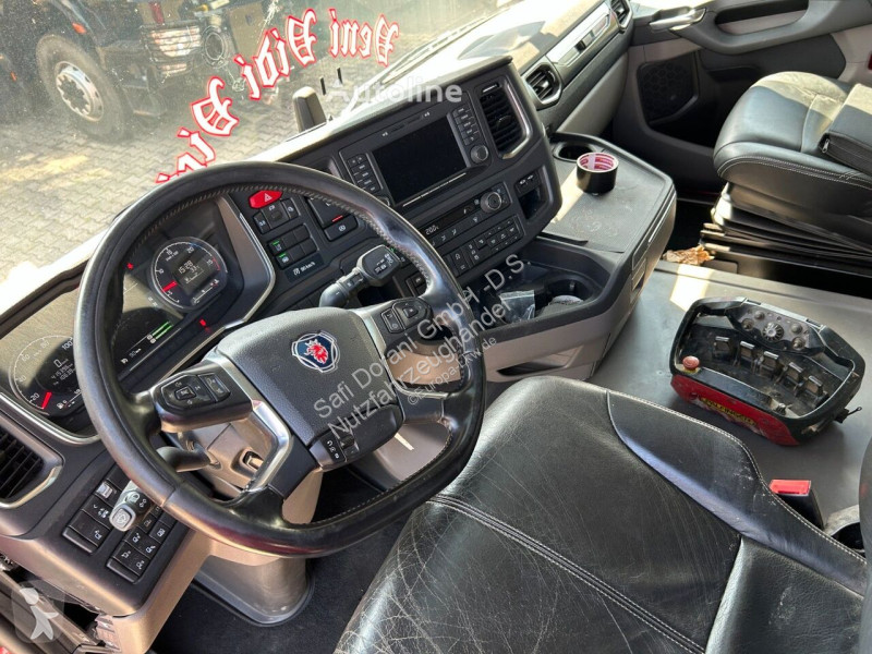 جرار Scania PK58002 TEC7