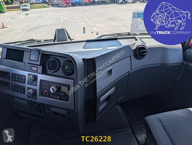 جرار Renault T 480