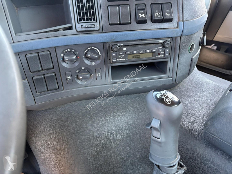 جرار Volvo 12480 + 6X4 + manual + spring +...