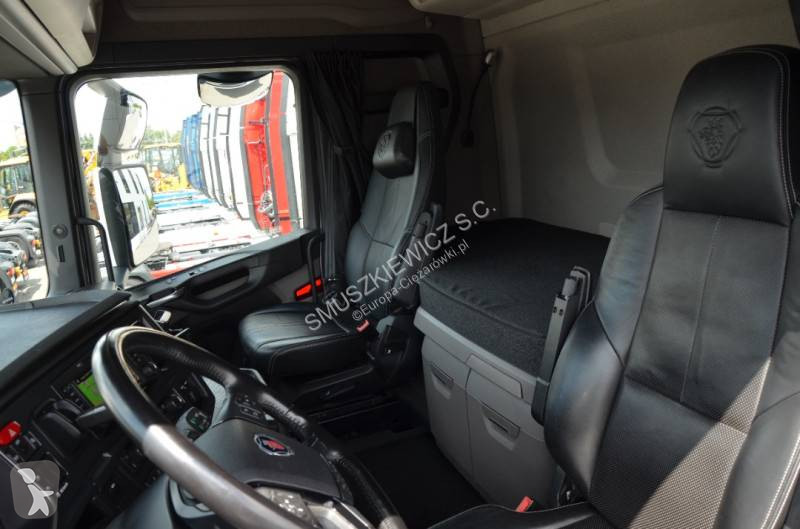 Влекач Scania