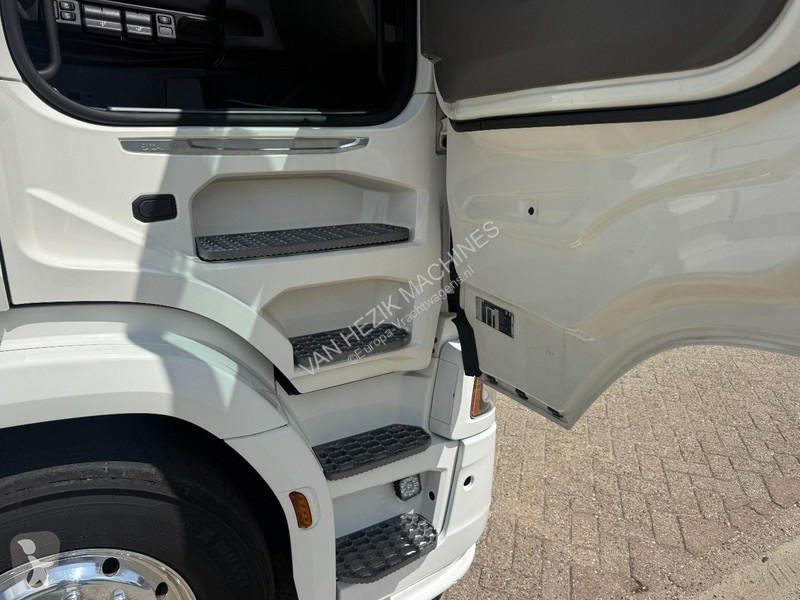 جرار Scania 520 full-air retarder