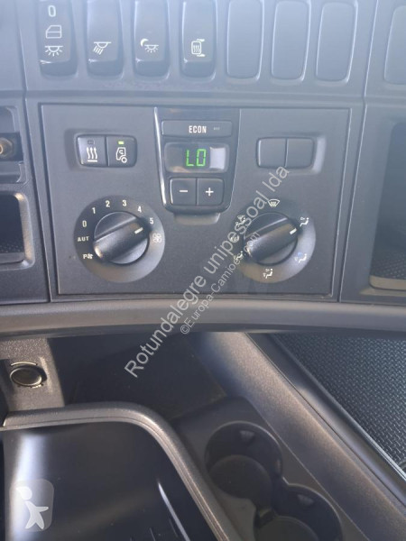 جرار Scania RETARDER + KIT BASCULANTE R
