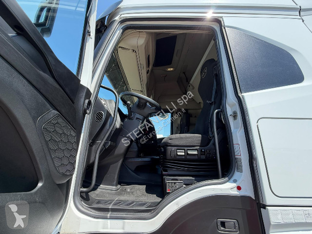 جرار Iveco S-WAY MY 19 AS440S51T/P