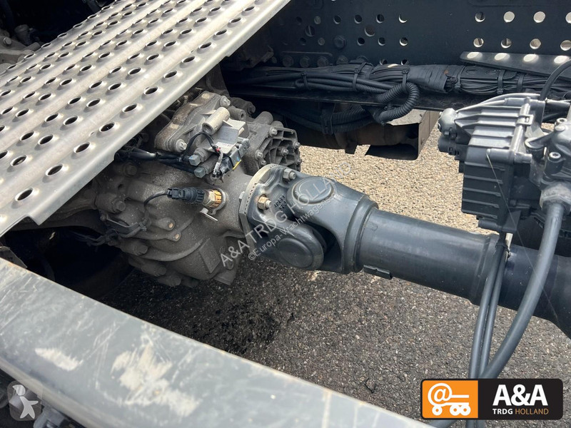 جرار Mercedes ACTROS 1845