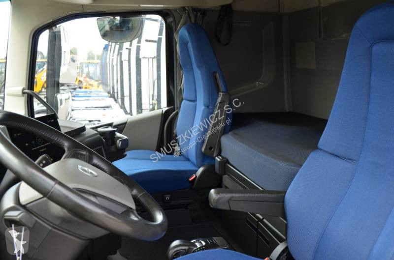 Тягач Volvo