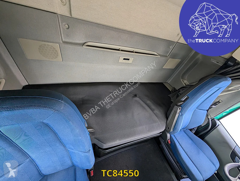 جرار Volvo 500