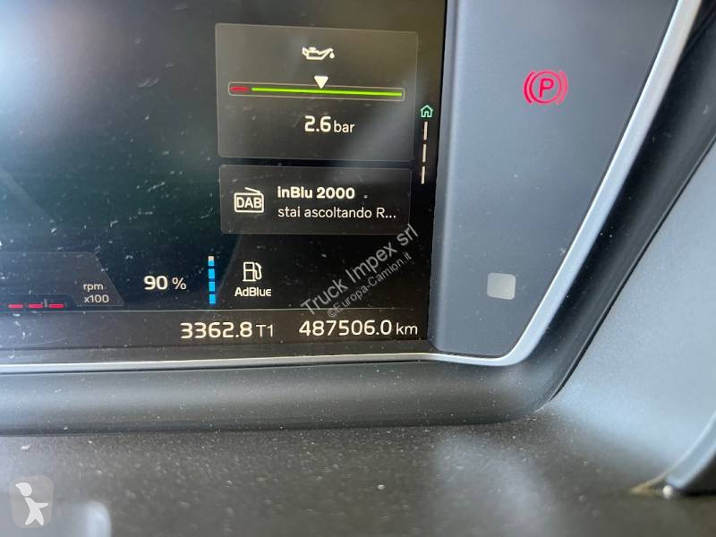 جرار Volvo