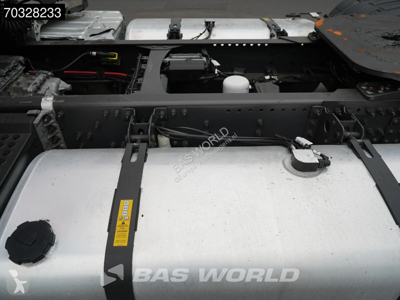 Tracteur Volvo FH 460 4X2 Mega XL 2x Tanks ACC...