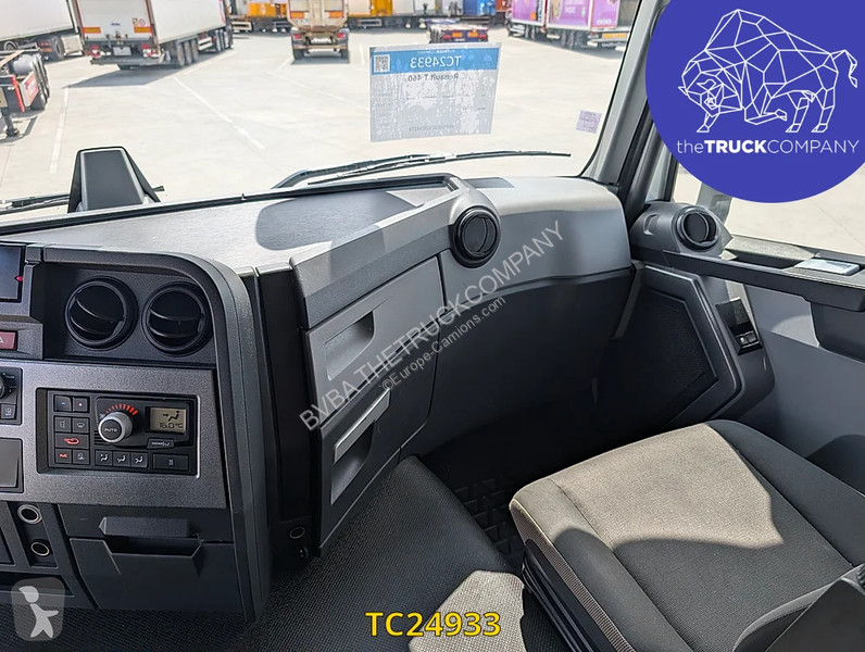 جرار Renault T 460