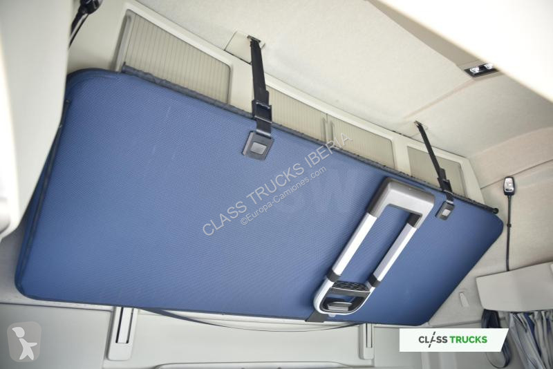 جرار Volvo 500 Globetrotter XL Retarder...