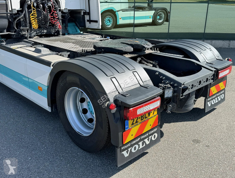 جرار Volvo 13420 EURO 6 FULL SPOILER 2x TANKS...