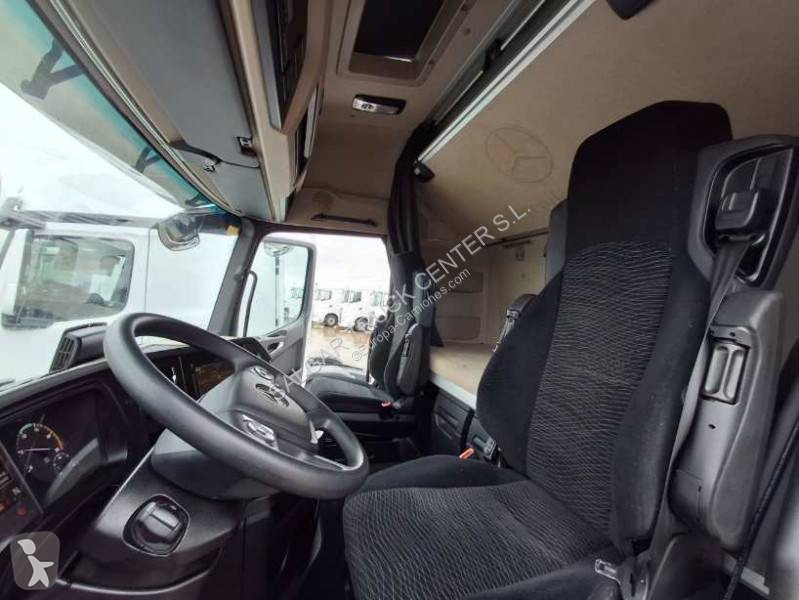 جرار Mercedes