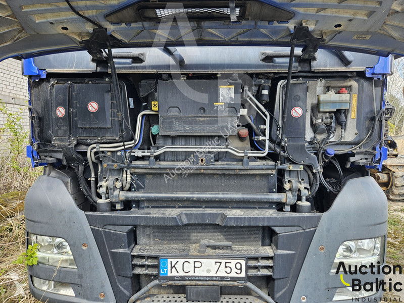 Cap tractor MAN 18.460