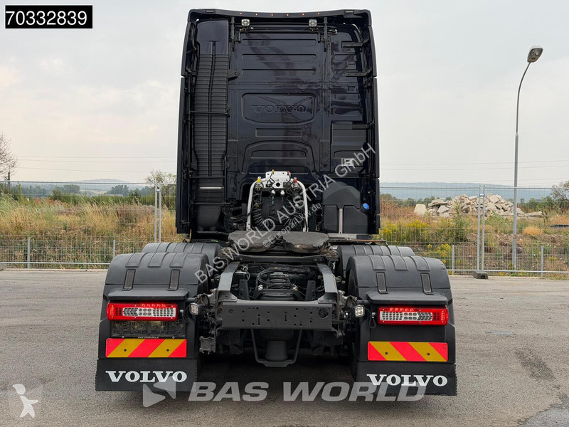 Cap tractor Volvo 750 6X4 XL Retarder 2x Tanks...