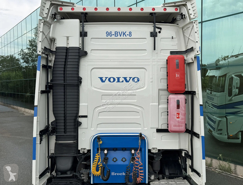 Tracteur Volvo 13500 GLOBETROTTER ONLY 312.000...