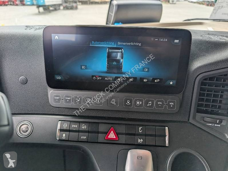 جرار Mercedes