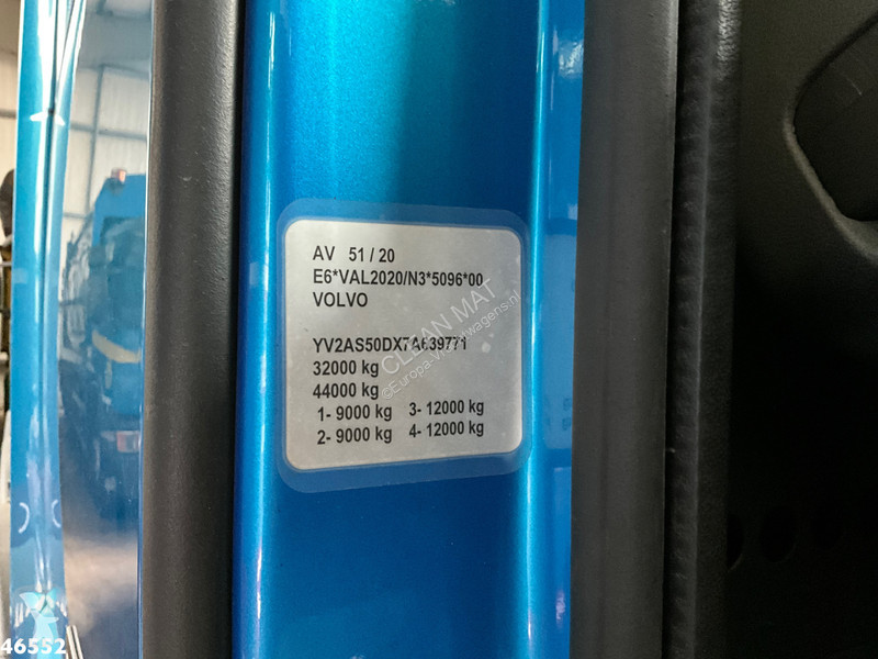 Cabeza tractora Volvo 520 8x4 Euro 5...