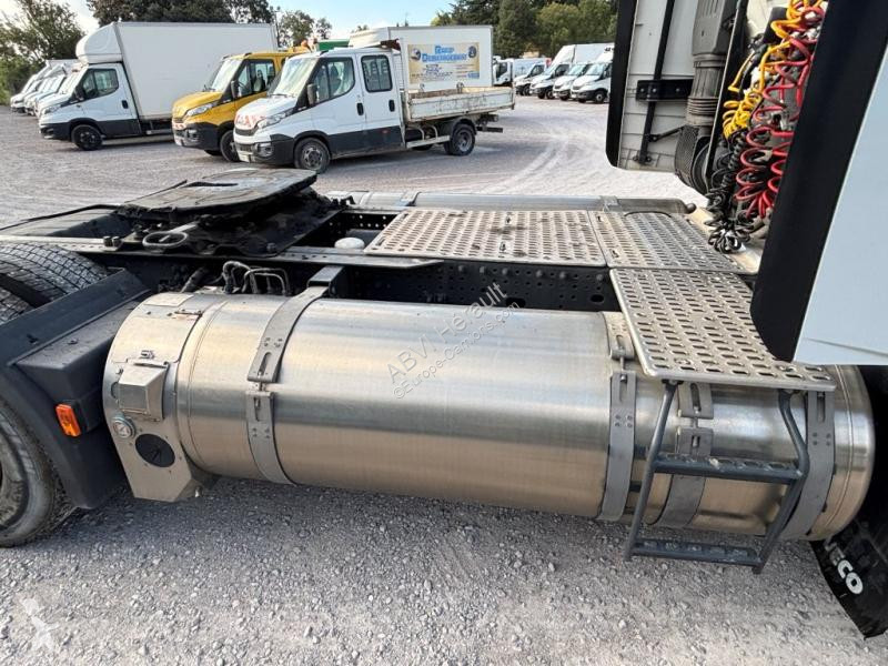 Cabeza tractora Iveco LNG