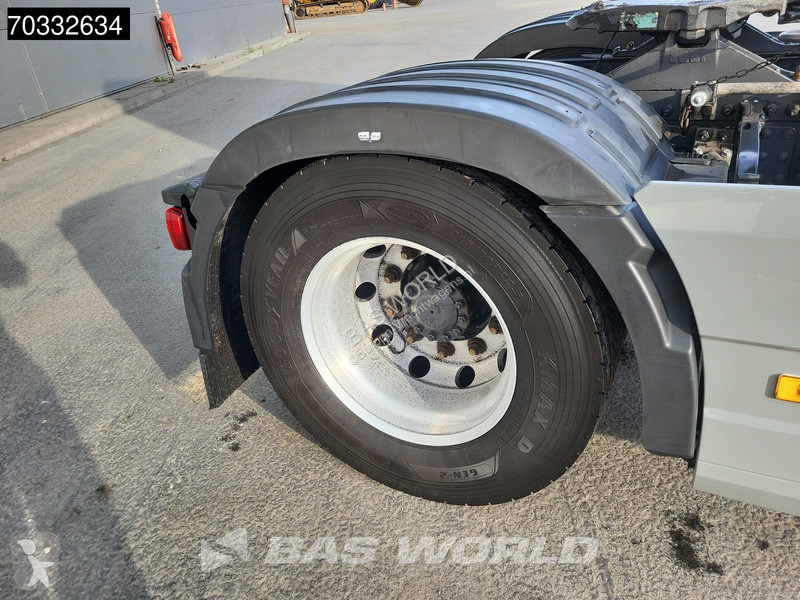 Trekker Volvo 460  4X2 ADR I-ParkCool ACC PTO