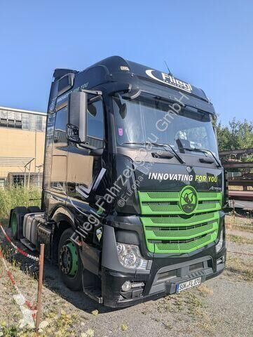 Cabeza tractora Mercedes 1851 LSnRL