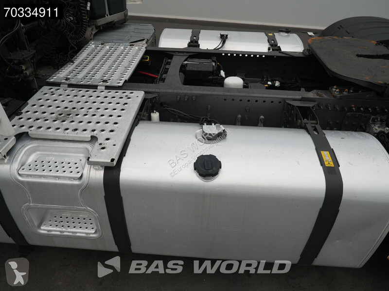 Tahač Volvo FH 460 4X2 Globe APK 08-2027 2x...