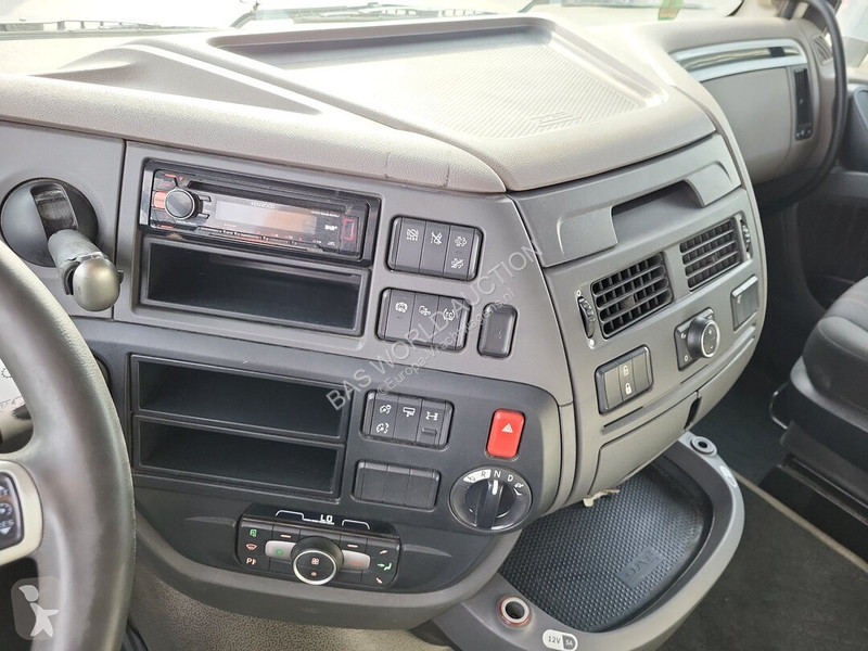 Nyergesvontató DAF 530