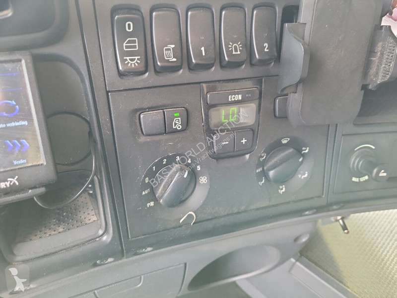 Nyergesvontató Scania 480
