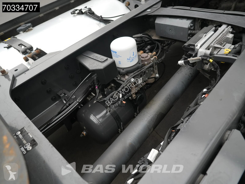Nyergesvontató Volvo 500 4X2 XL 2x Tanks...