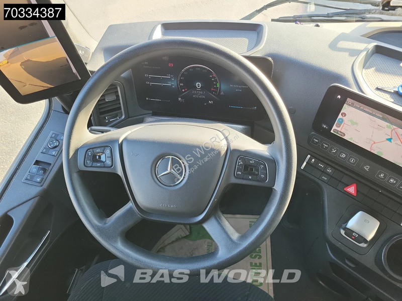 Nyergesvontató Mercedes 1845 4X2 StreamSpace...