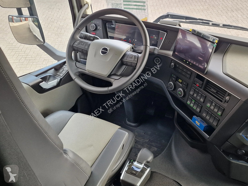 Tractor Volvo 13500 Globetrotter XL Aero 4x2 -...