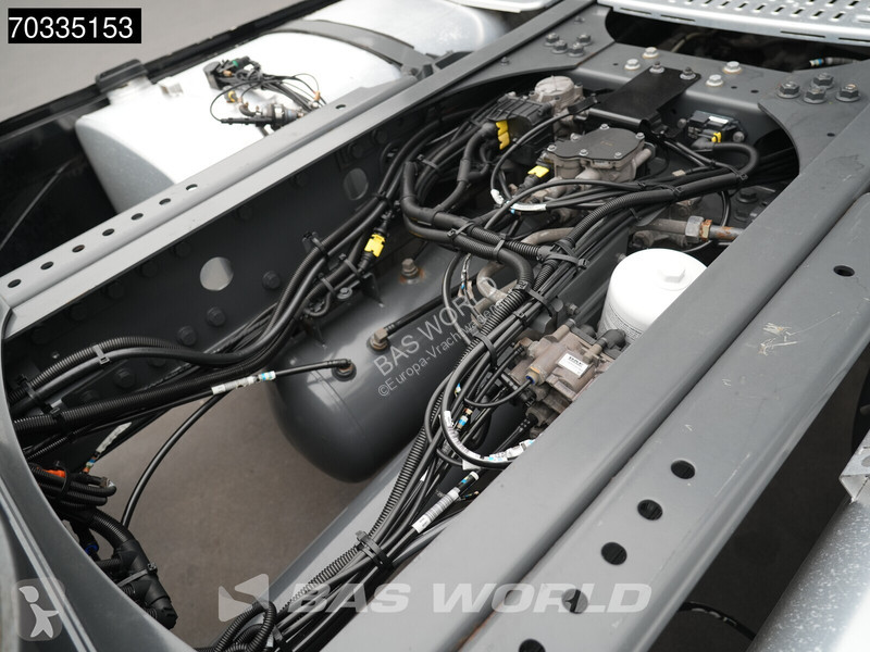Тягач DAF 480 4X2 Retarder 2x Tanks Standklima ACC