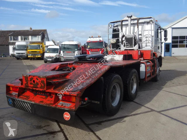 Tractor MAN 33.460 manual fuel pump
