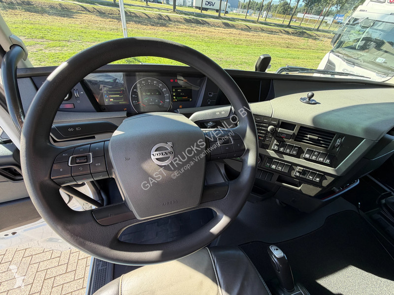 Тягач Volvo 500 6x2 Retarder ADR Full Air WB...