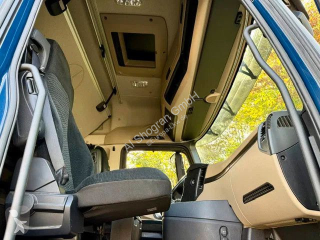 Тягач Mercedes 1840 BigSpace/LowLiner Voll...