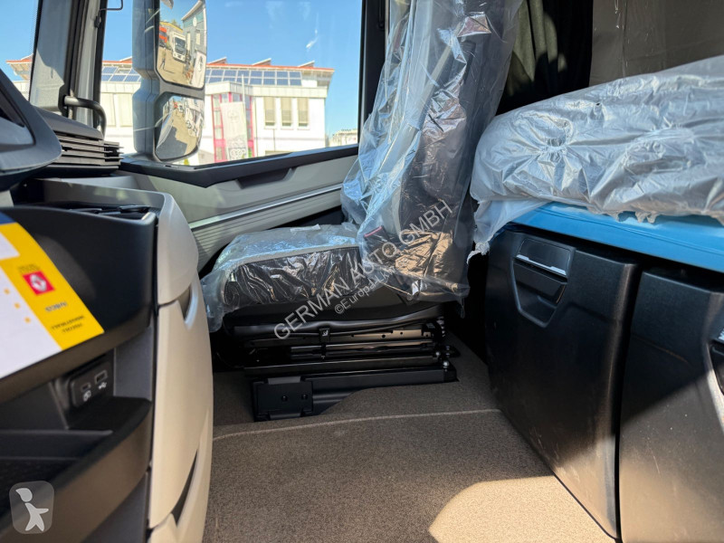 Traktor Iveco AS440S58 T/FP mit ADR Intarder