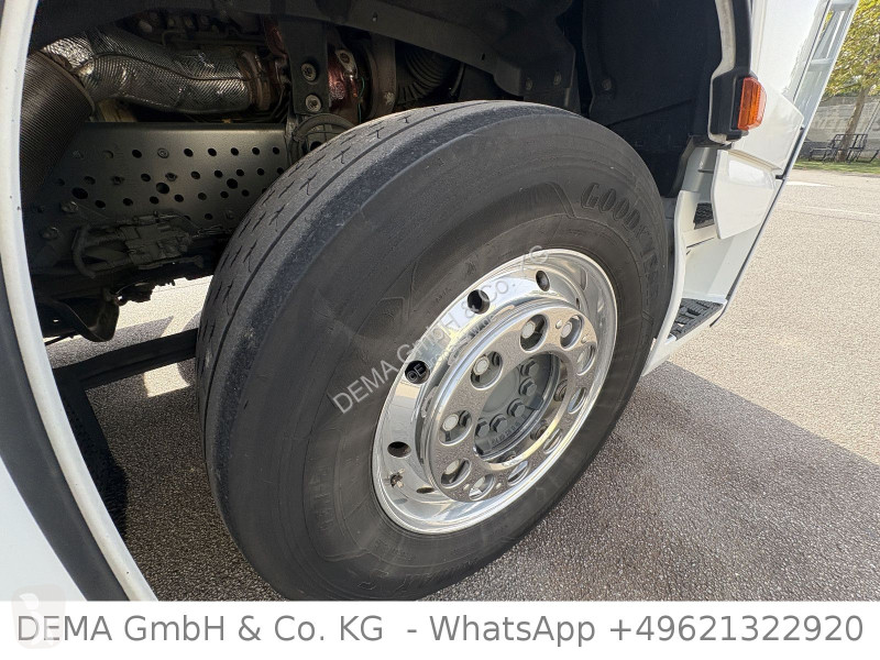 Cabeza tractora Mercedes...