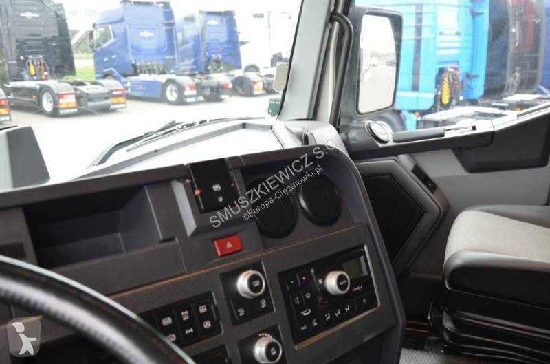 Renault 440 tractor unit