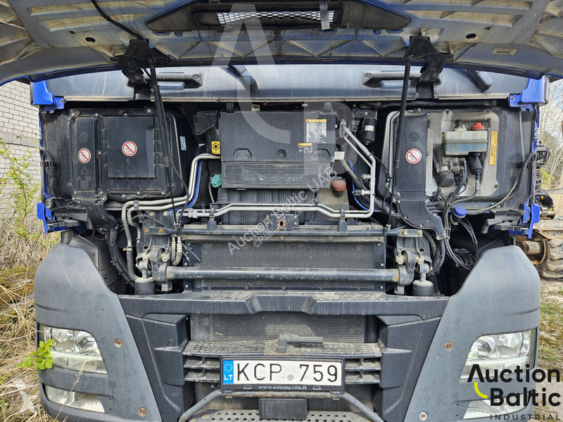 MAN 18.460 tractor unit