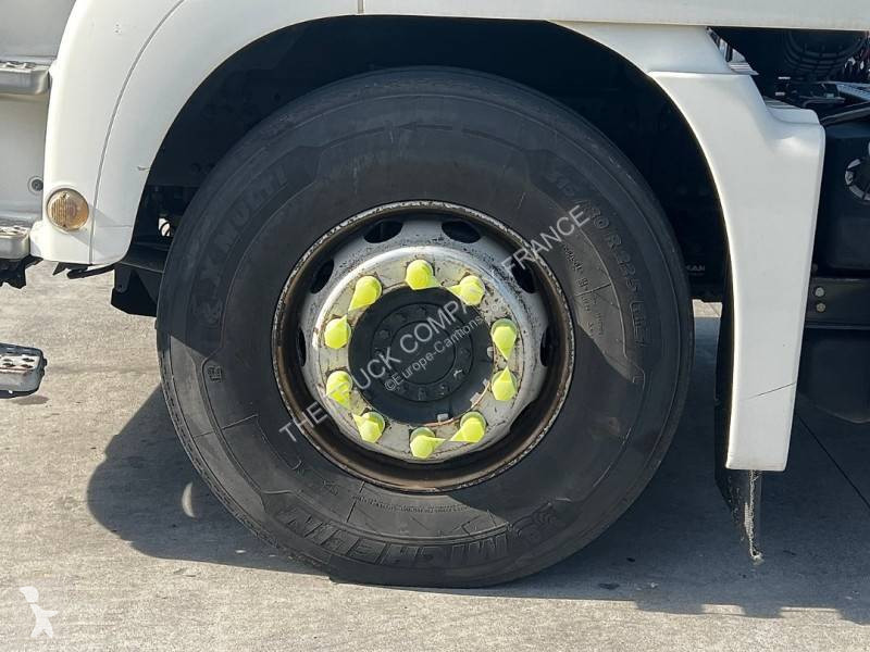 Traktor MAN 18.460